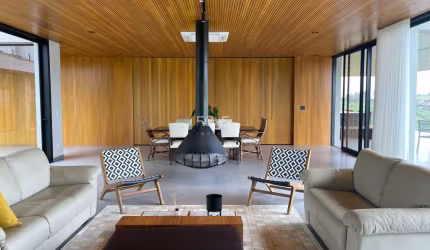 Casa à venda no Terras de São José II com 757m2 de construção, projeto por Sala03 Arquitetura e linda vista, terreno com 2165m2.