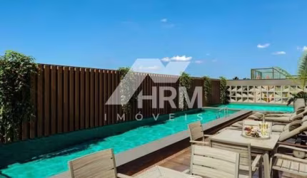 Apartamento no bairro Meia Praia