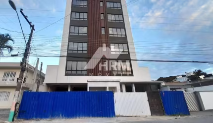 Apartamento a venda de 2 quartos no bairro Tabuleiro, Camboriú-SC.