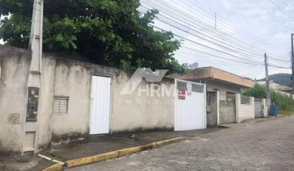 Casa a venda em Camboriú-SC