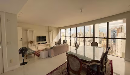 Apartamento mobiliado com 3 suítes em Balneário Camboriú