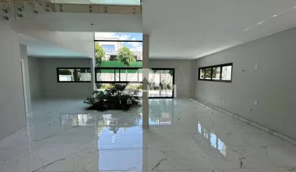 Casa de Condomínio com 5 quartos, Barra - Balneário Camboriú