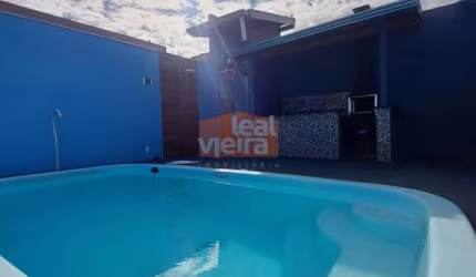 Casa com Piscina no Maraca