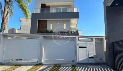 Casa à Venda em Condomínio Exclusivo em Vargem Pequena – Rio de Janeiro