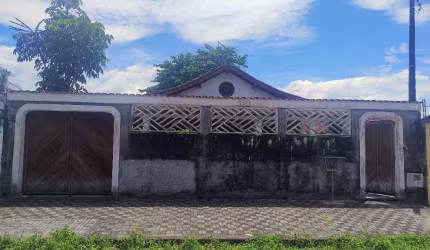 Casa térrea isolada lado praia, Mongaguá