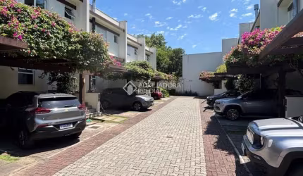 Casa em condomínio fechado com 3 quartos à venda na Rua Conselheiro Xavier da Costa, 3428, Ipanema, Porto Alegre, 164 m2 por R$ 800.000