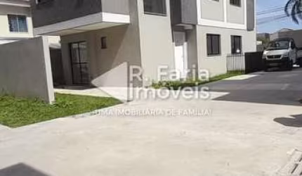 Casa em condomínio fechado com 3 quartos à venda na Rua Rodolfo Bernardelli, 569, Uberaba, Curitiba por R$ 639.000