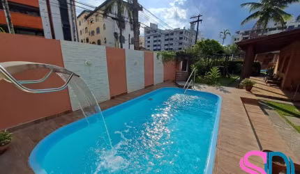 Casa a venda, são duas casas no mesmo terreno, localizada entre as praias Tenório e Praia Grande, Ubatuba SP