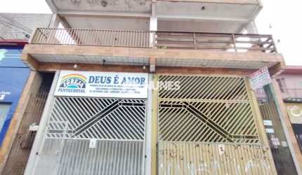 próximo a comércios locais e acesso as principais vias.