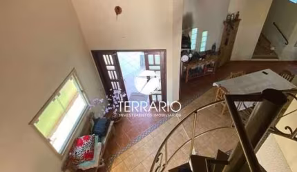 Casa à venda no Parque Boa Vista em Varginha com 4 quartos, 2 suítes, 3 banheiros, 2 vagas e churrasqueira