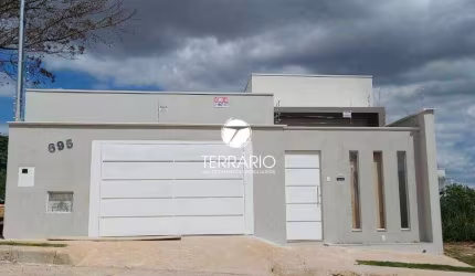 Casa à venda no Belo Horizonte em Varginha com 3 quartos, 1 suíte. 2 banheiros, churrasqueira e 2 vagas