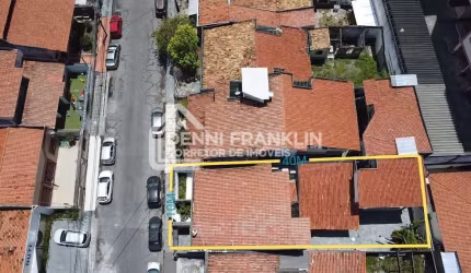 Casa de 3 quartos, 350m² no bairro Treze de Julho, em Aracaju