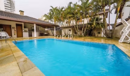 Casa / Sobrado com 4 SUÍTES à venda, 413 m² Útil e 649 m² de terreno Cond. Aquarius no Jardim Aquarius - São José dos Campos/SP