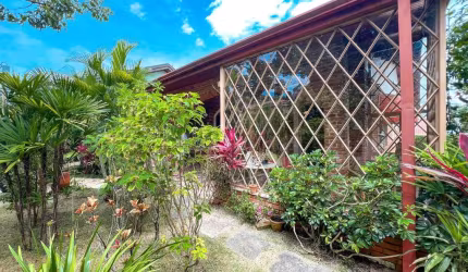 Linda Casa de 356m² no Jardim Esplanada - São José dos Campos