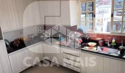 CASA ESPAÇOSA 3DORM 1 SUÍTE