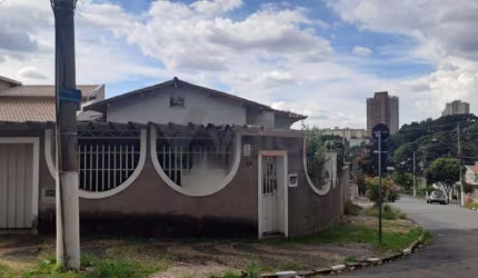 Casa com 3 quartos à venda na Rua Pirajuí, 72, Jardim Leonor, Campinas, 250 m2 por R$ 1.060.000
