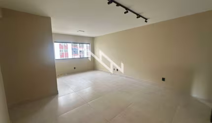 Apartamento reformado 3 quartos (1 suíte)
