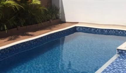 Maravilhoso sobrado em condomínio - 420 m² 4 suítes, 4 vagas, piscina, churrasqueira - Cerâmica, SCS