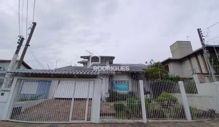 Casa com 3 quartos para alugar na Rua Suíça, 86, Pinheiro, São Leopoldo por R$ 5.600