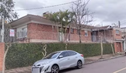 Casa com 3 quartos à venda na Rua São Nicolau, 530, Cristo Rei, São Leopoldo por R$ 700.000