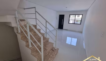 Sobrados Novos 3 Dormitórios, 1 Suíte no Bela Vista.