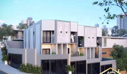 Sobrados Novos, Fase de Construção, 3 Dormitórios, 2 Vagas em Carapicuíba.