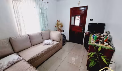 Conforto e Liberdade! Casa Térrea 300m² com Quintal Amplo.