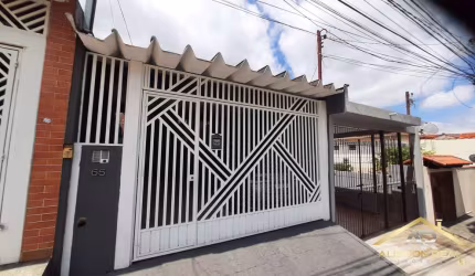 Casa Térrea com 2 Quartos e 2 Vagas, Jardim Cipava , Osasco, São Paulo.