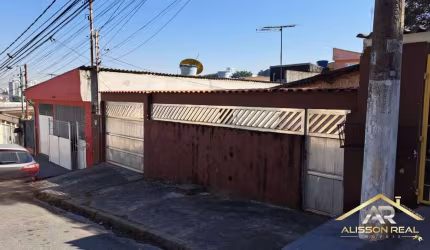 Casa no Jd. Roberto com 245 metros de terreno - 380.000,00