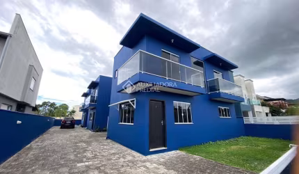 Casa em condomínio fechado com 3 quartos para alugar na Rua Fernando Bauther da Silva, 638, Ingleses do Rio Vermelho, Florianópolis, 134 m2 por R$ 4.200