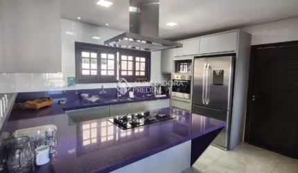 Casa com 4 quartos para alugar na Inhambuguaçú, 376, Ariribá, Balneário Camboriú, 245 m2 por R$ 11.600