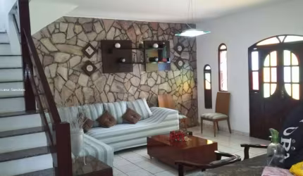 Casa para Venda em Salvador, Itapuã, 4 dormitórios, 1 suíte, 4 banheiros, 3 vagas