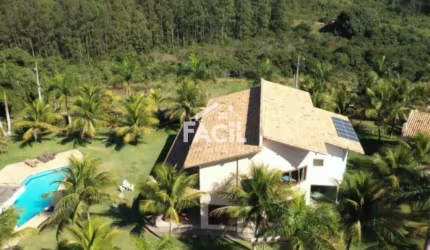 Casa de Alto Padrão em condomínio fechado  -  Guarapari/ES