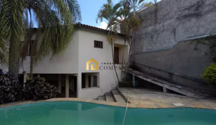 Casa térrea no Jardim Eltonville