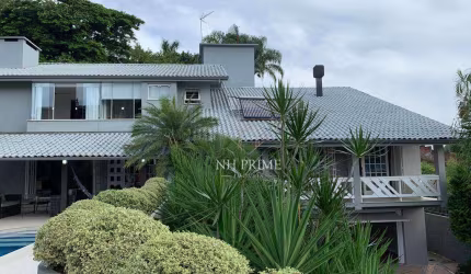 Casa no Centro de Campo Bom