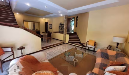 Casa duplex à venda de 5 quartos, 447m² por R$2.100.000 no Anil - Jacarepaguá -  RJ