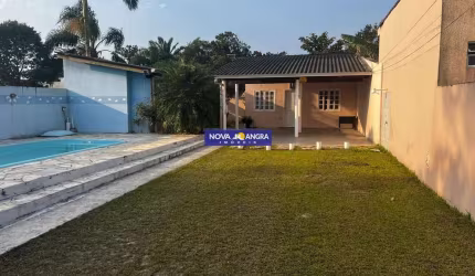 Residencia com piscina (Acomodação 10 pessoas)