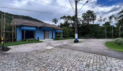 Sala comercial com 240m² no bairro Imigrantes!!!