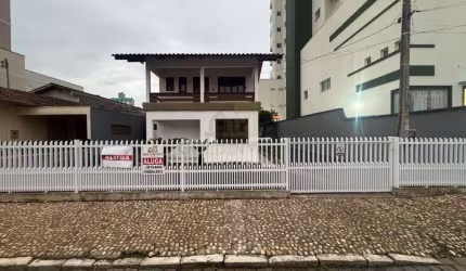Casa com 3 quartos no bairro Santa Rita!!!