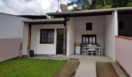 Casa com 2 quartos no bairro Limeira Baixa!!!