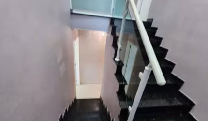 Vendo Uma Casa com 3 Quartos na Regiao de Campo Belo, Por