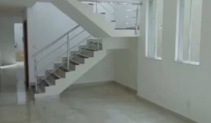 Vendo Uma Casa Na Regiao Santo Andre com 3 Quartos Por 480 Mil