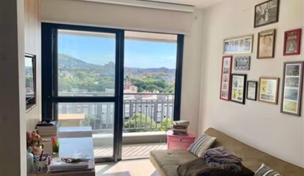 Apartamento para venda tem 34 metros quadrados com 1 quarto em Jardim Botânico - Porto Alegre - RS