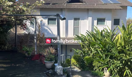 CONDOMÍNIO TERRAÇAS DA BARRA: CASA TRIPLEX DE 250M² E 4 QUARTOS À VENDA