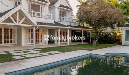 EXCLUSIVA CASA DE 967M² | 6 SUÍTES | LAZER COMPLETO E PRIVATIVO - CONDOMÍNIO MALIBU
