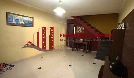 Casa sobrado de124m² no bairro Vila Aurora.