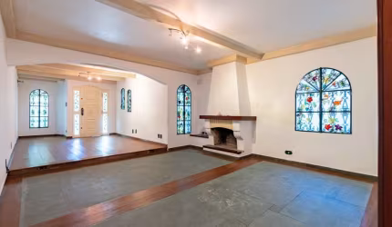 Elegante sobrado para venda com 4 quartos, sendo 3 suítes, 297m²