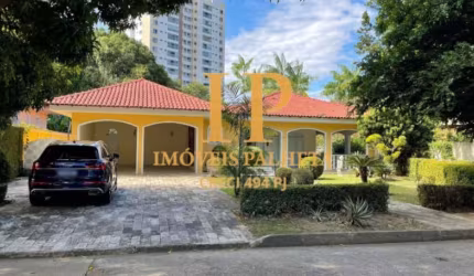 Vende-se Mansão térrea, 4 suítes e Piscina, Condomínio Parque Residências