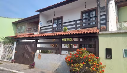 Linda casa em condomínio fechado no Rio  De Janeiro