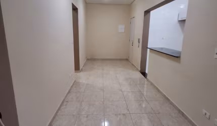 Apartamento Com Quintal!